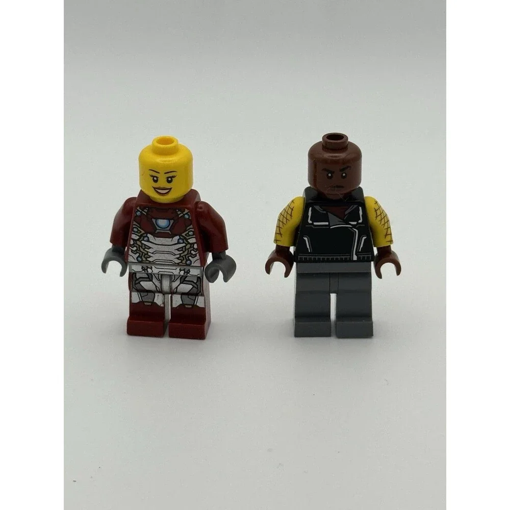 LEGO Marvel Minifigures Shocker sh404 & Iron Man Mk47 sh405 76083 Incomplete